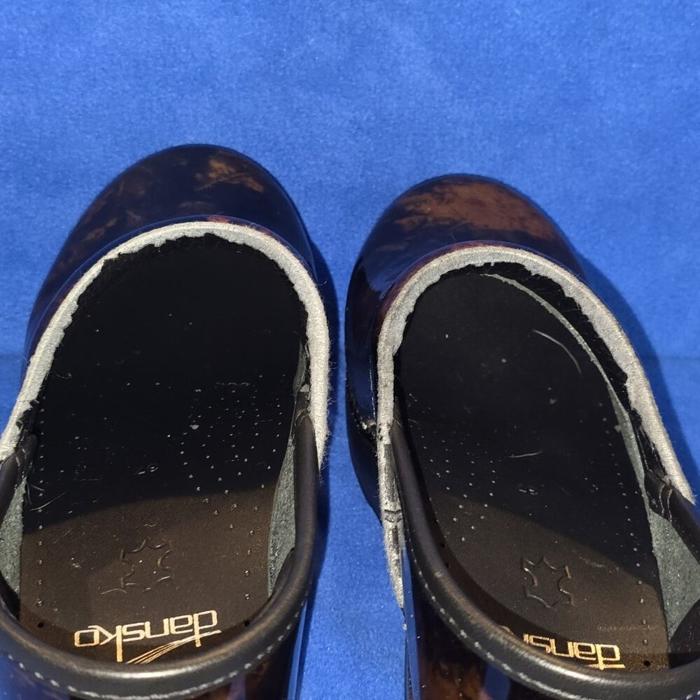 Dansko Clog Copper Abstract Leaf Patent Leather Pro Clog Nursing Shoes 37 - Picture 6 of 8